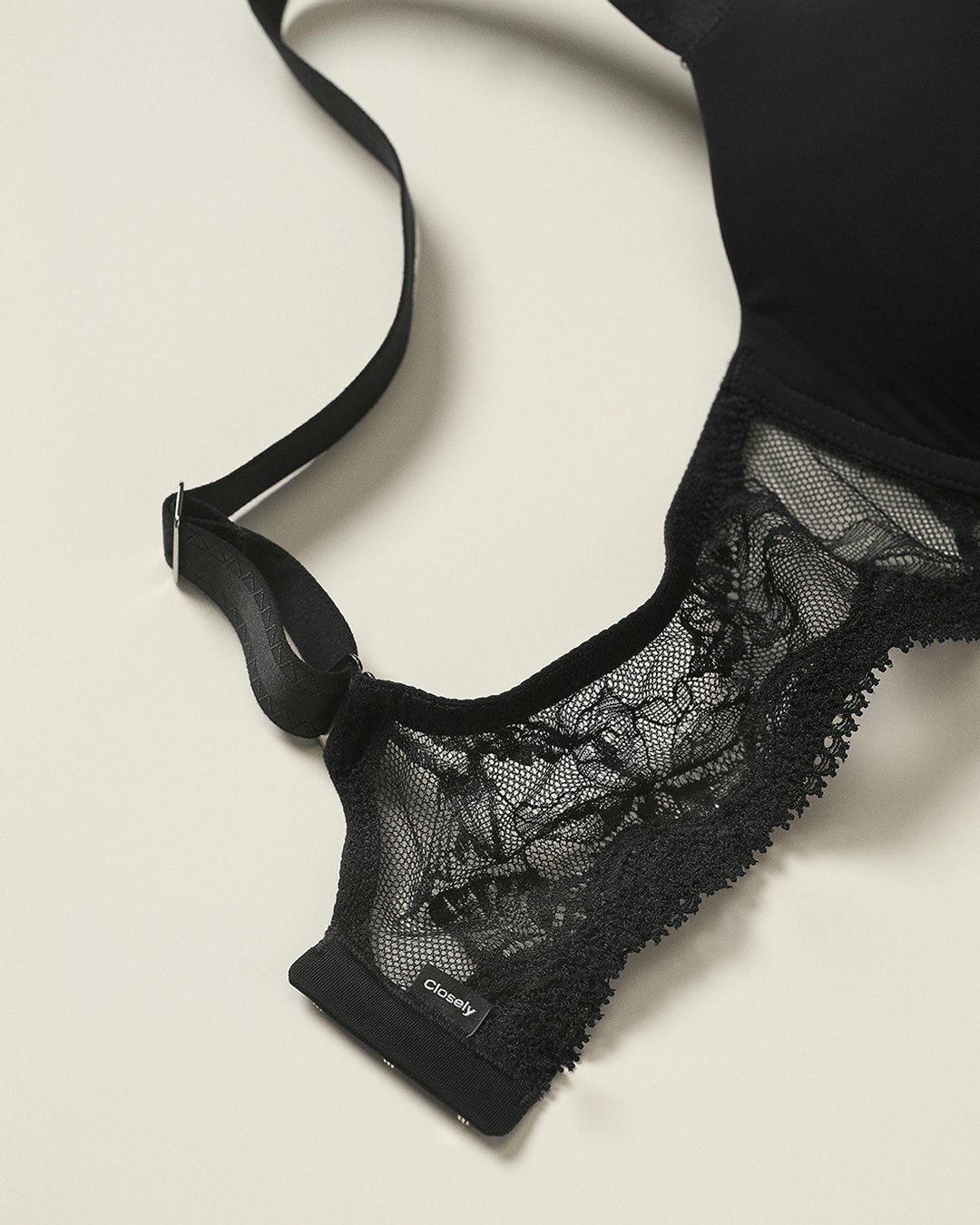 Black t-shirt bra